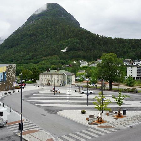 Andalsnes Sentrum Apartment No2 Kültér fotó